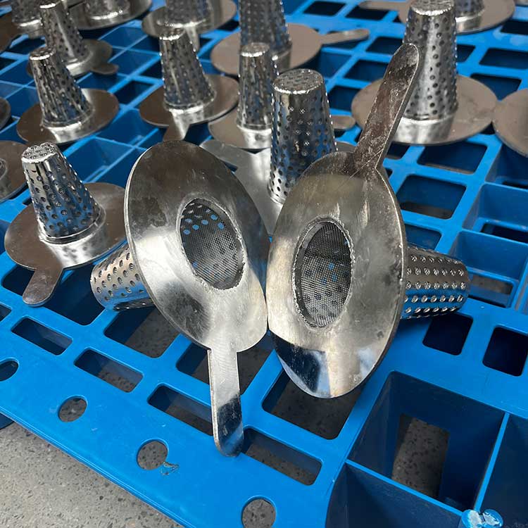 華豫生產(chǎn)供應(yīng)濾網(wǎng) 不銹鋼材質(zhì) 平底錐形